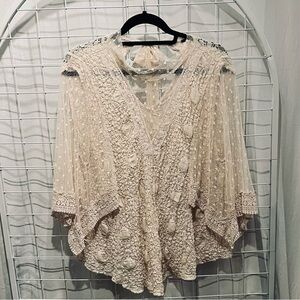 Free People Bohemian Lace Crochet V-Neck Women's Top in Cream. Size S/P